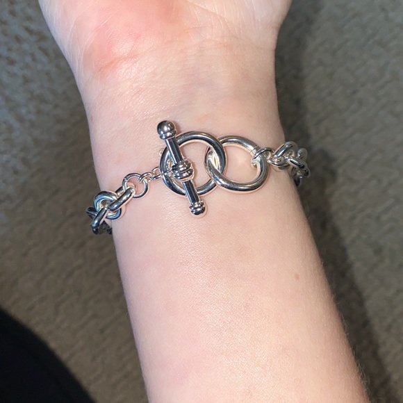 open heart chain silver bracelet with toggle clasp like new. - Picture 7 of 16